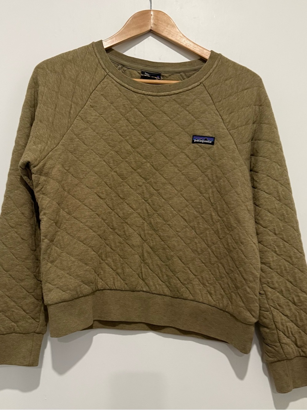 Patagonia Women’s Organic Cotton Quilt Crew Sweatshirt Small Olive Green Quilted